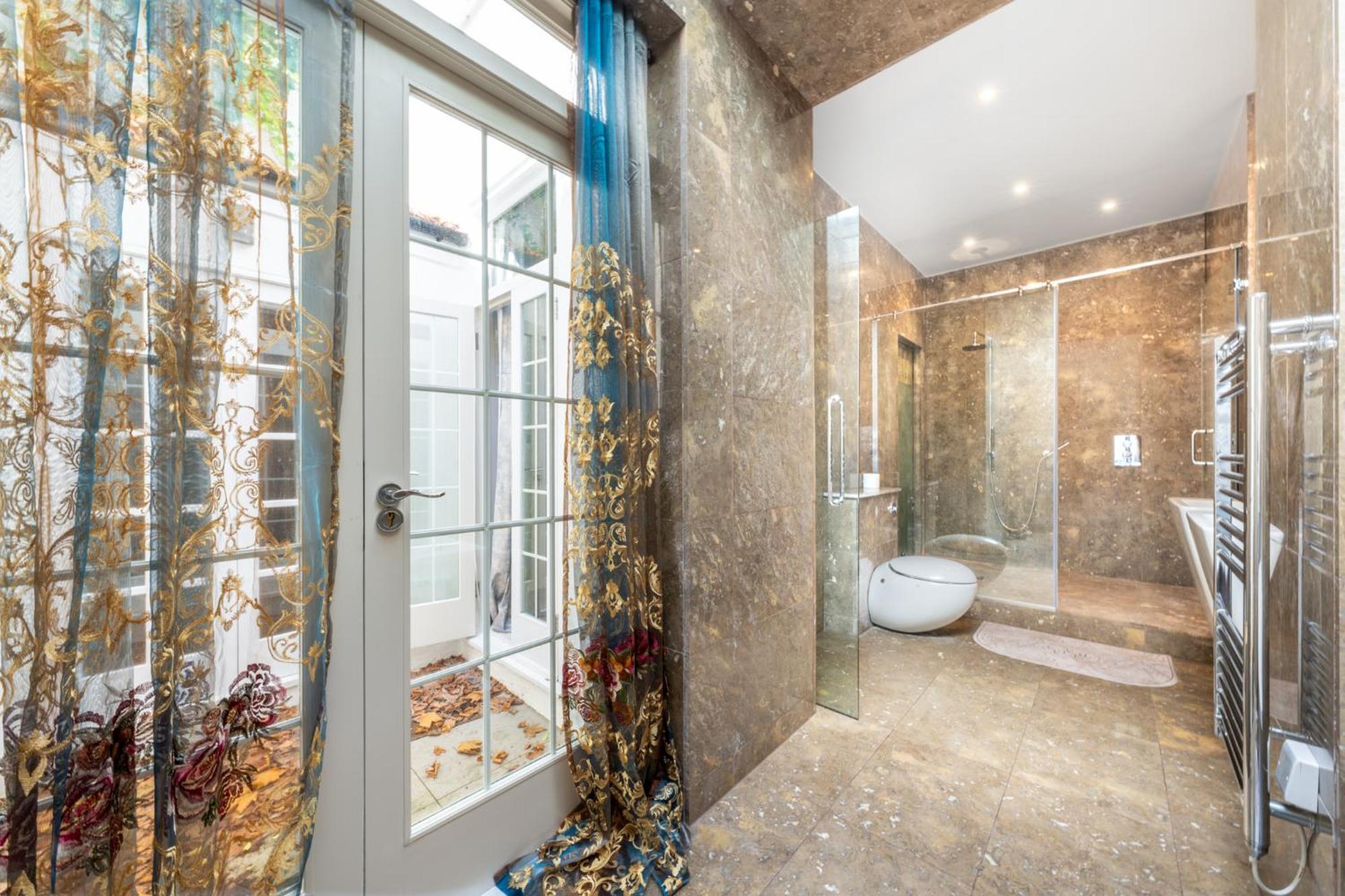 250 Sqm Mega Mansion Appartamento *